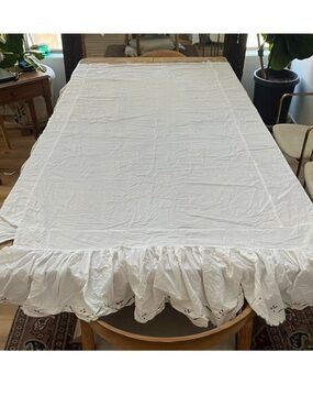 White Embroidered Ruffle Bed Skirt Dust Ruffles Flowers Vines Leaves 100% Cotton